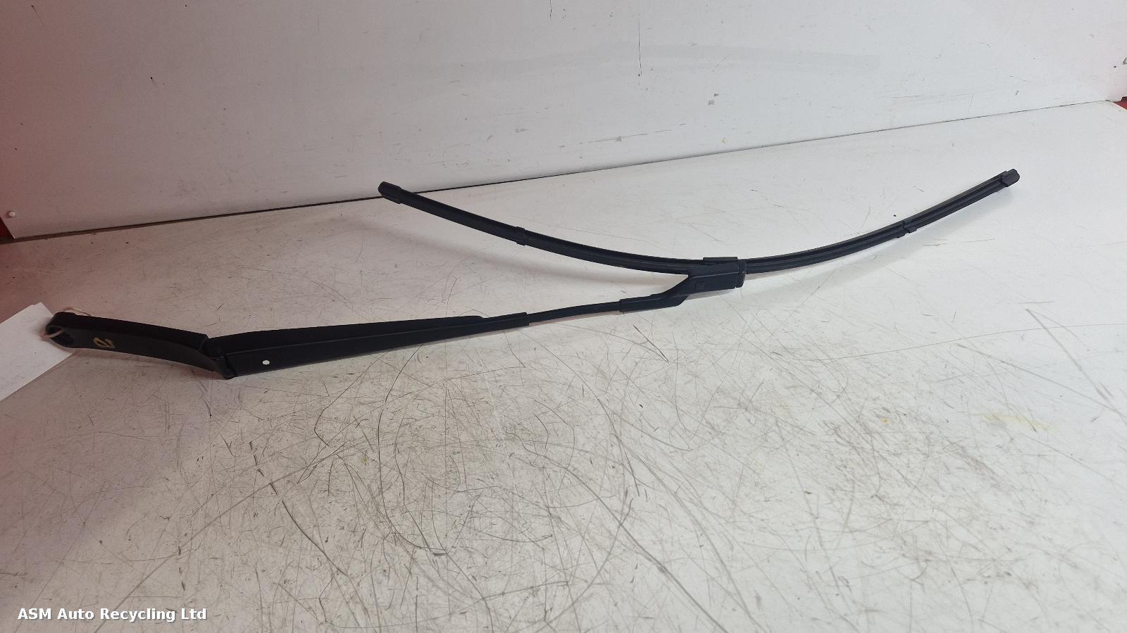 View Auto part Wiper Arm Volkswagen Polo 2024
