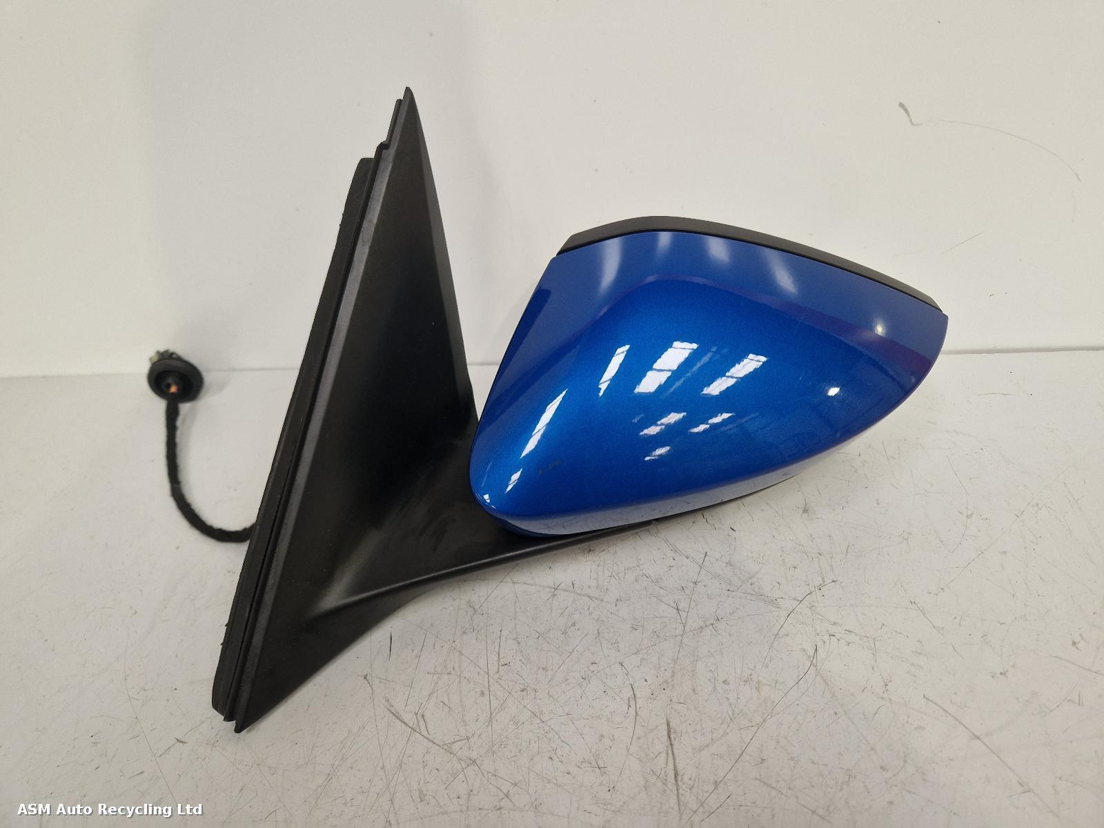 View Auto part L Door Mirror Skoda Kamiq 2025