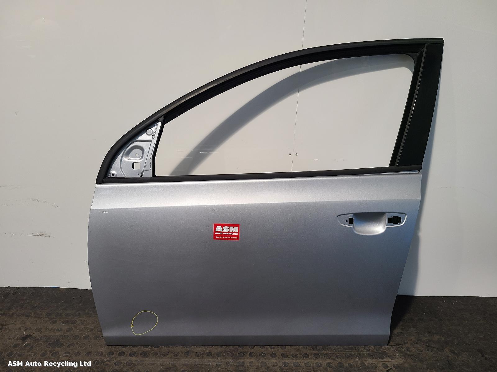View Auto part L Front Door Volkswagen Golf 2009