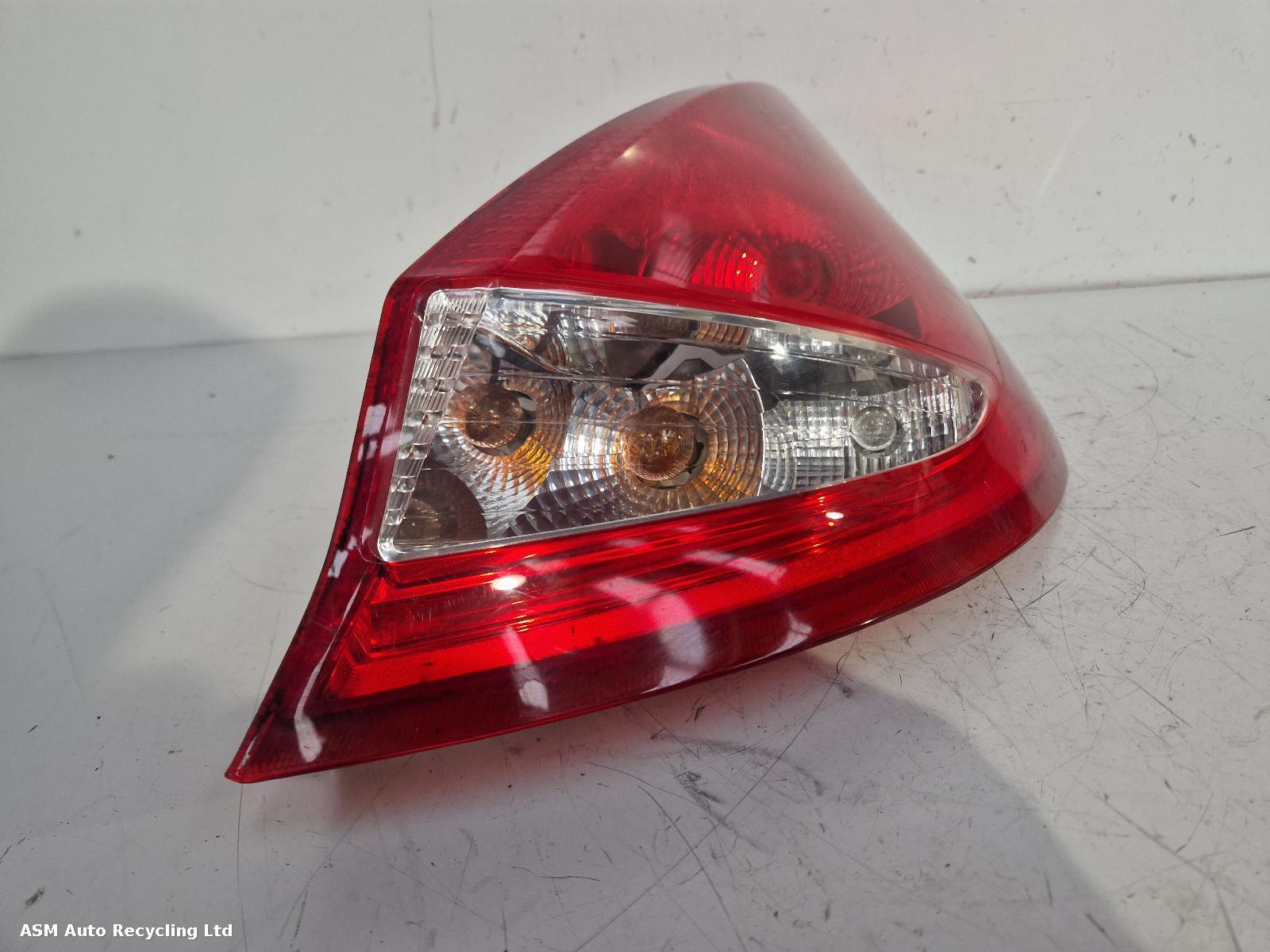 View Auto part R Taillight Ford Fiesta 2011