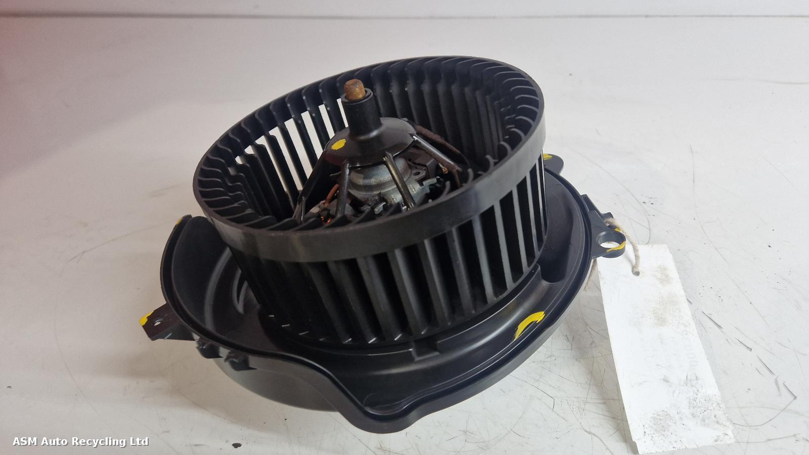 View Auto part Heater Motor/Assembly Volkswagen Golf 2019