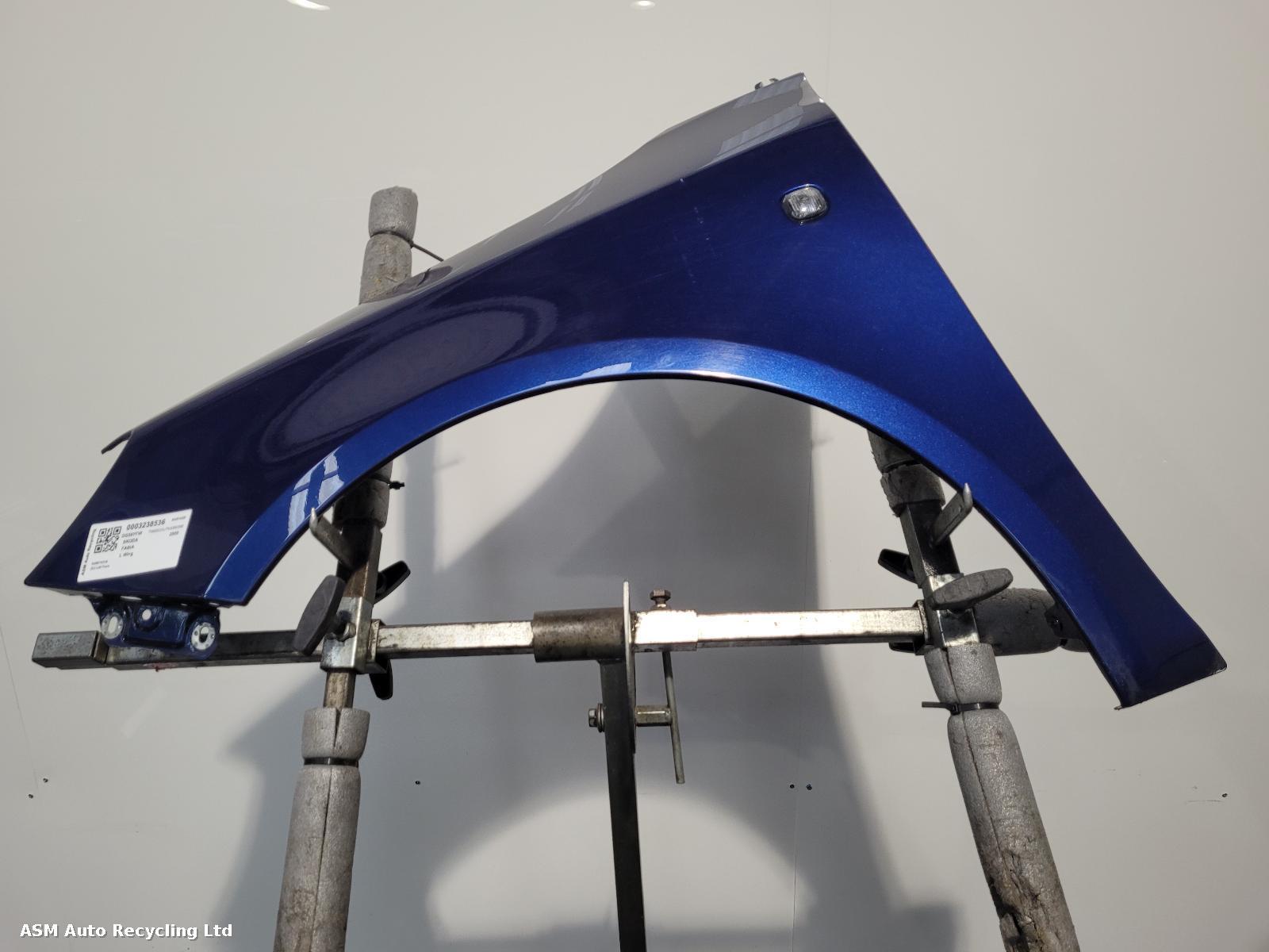 View Auto part L Wing Skoda Fabia 2009