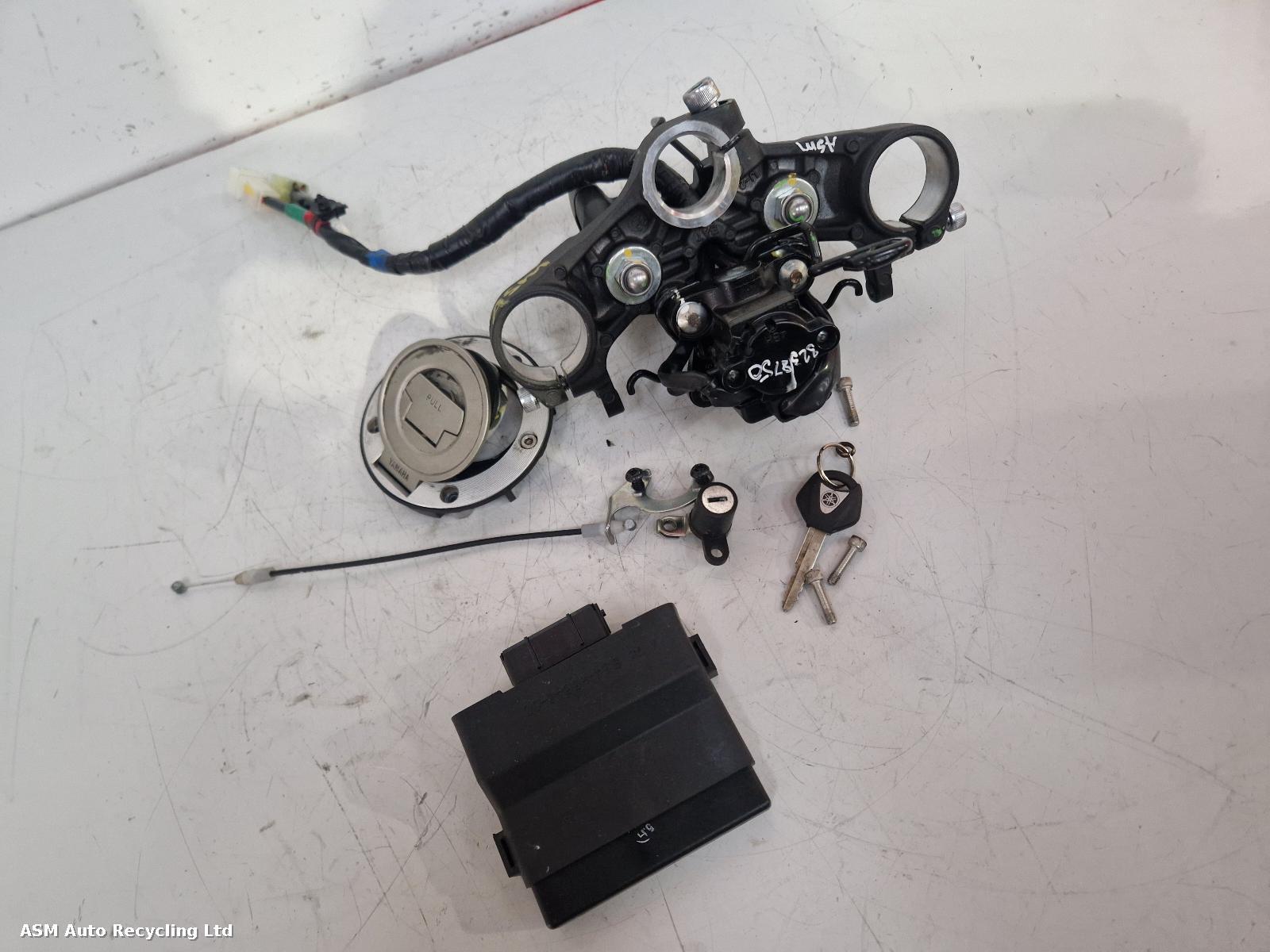 View Auto part Comp.Lock Set + Keys Yamaha Xsr700 2024