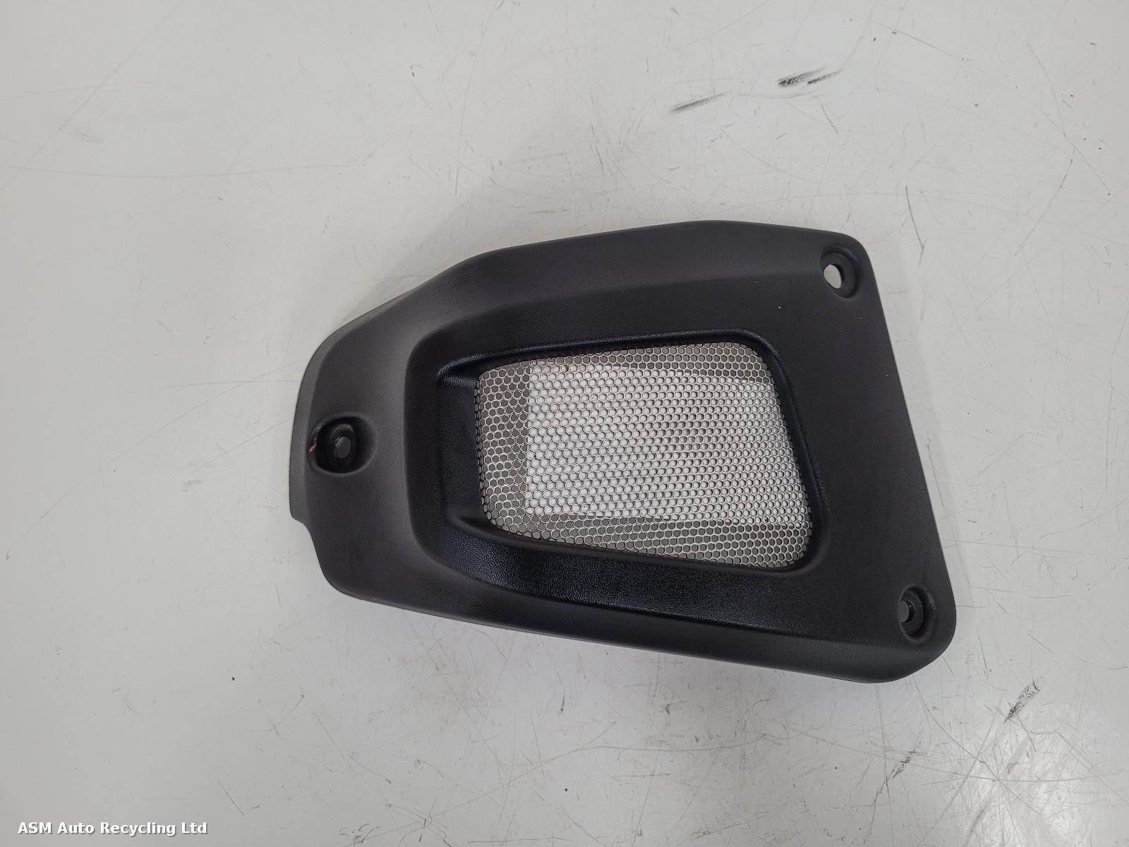 View Auto part FRONT AIR GUIDE Yamaha Xsr700 2024