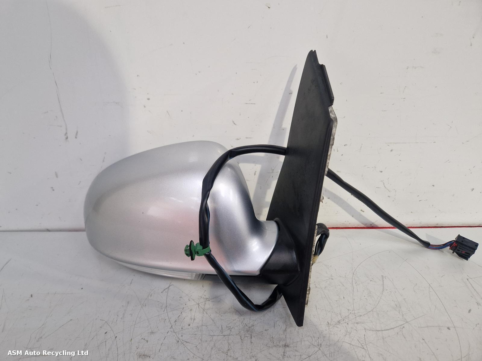 View Auto part R Door Mirror Volkswagen Golf Plus 2012