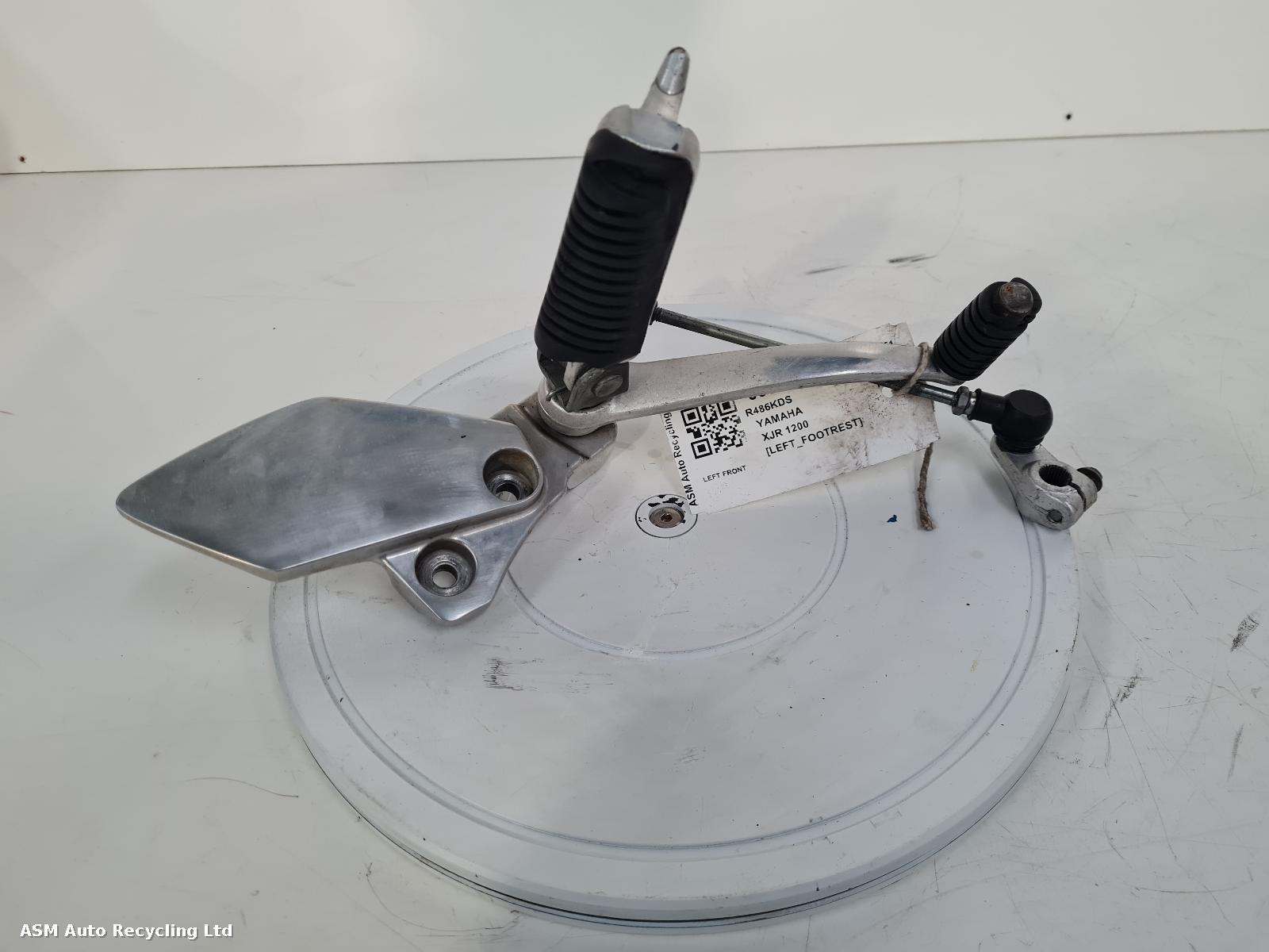 View Auto part Left Footrest Yamaha Xjr 1200 1998