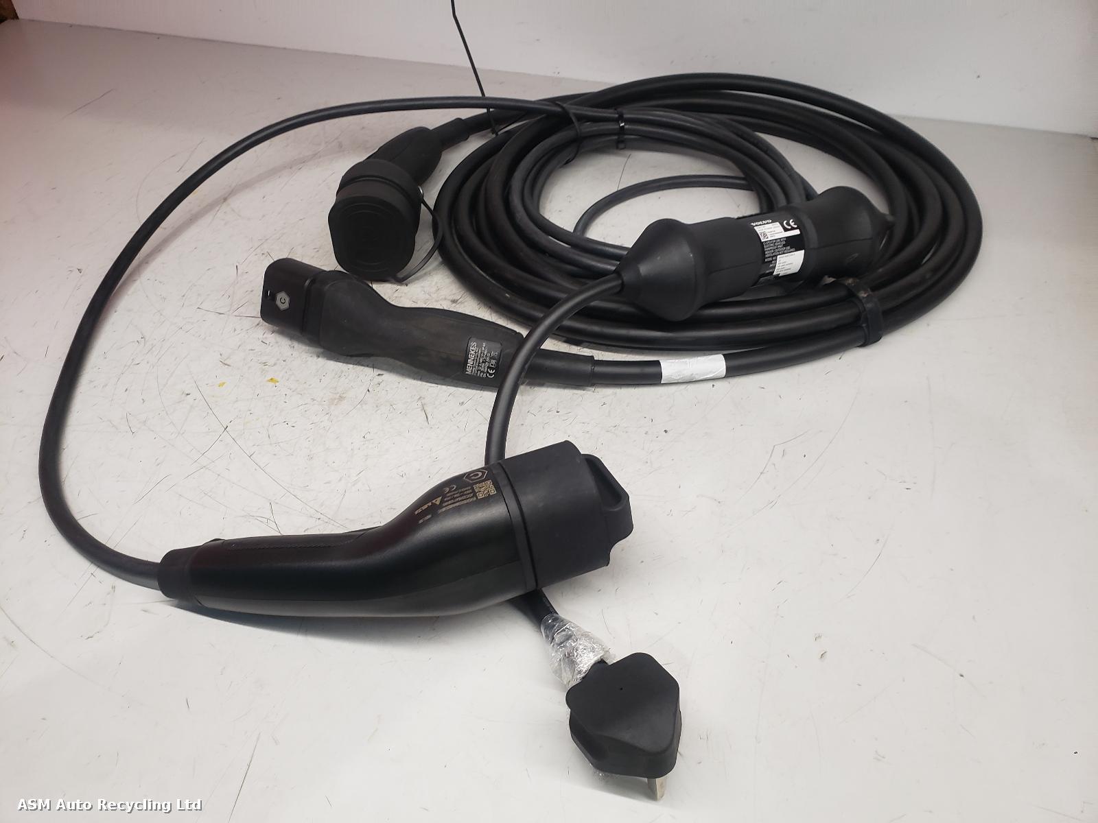 View Auto part EV/Hybrid Battery Charger Volvo C40 2024