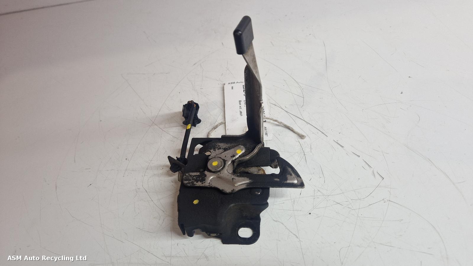 View Auto part Bonnet Latch Honda Civic 2009