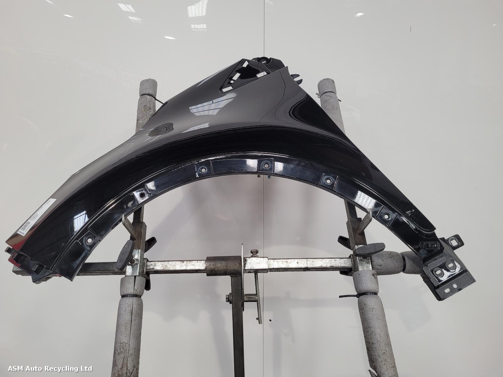 View Auto part L Wing Renault Captur 2014
