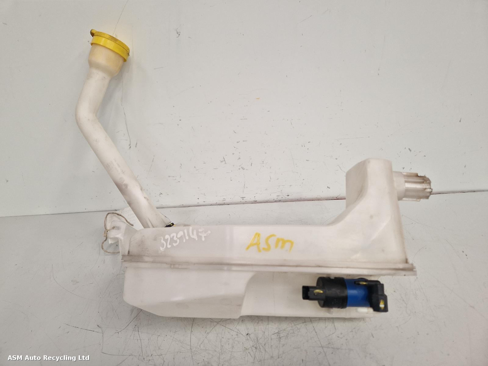 View Auto part Washer Bottle Renault Captur 2014