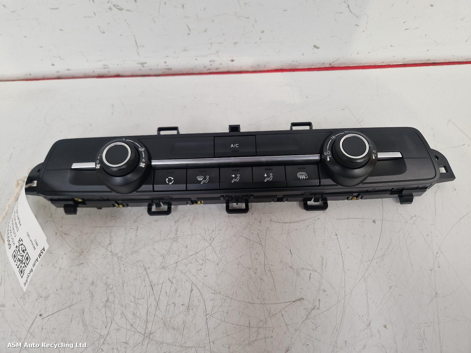 View Auto part Heater/AC Controller Citroen Dispatch 2017