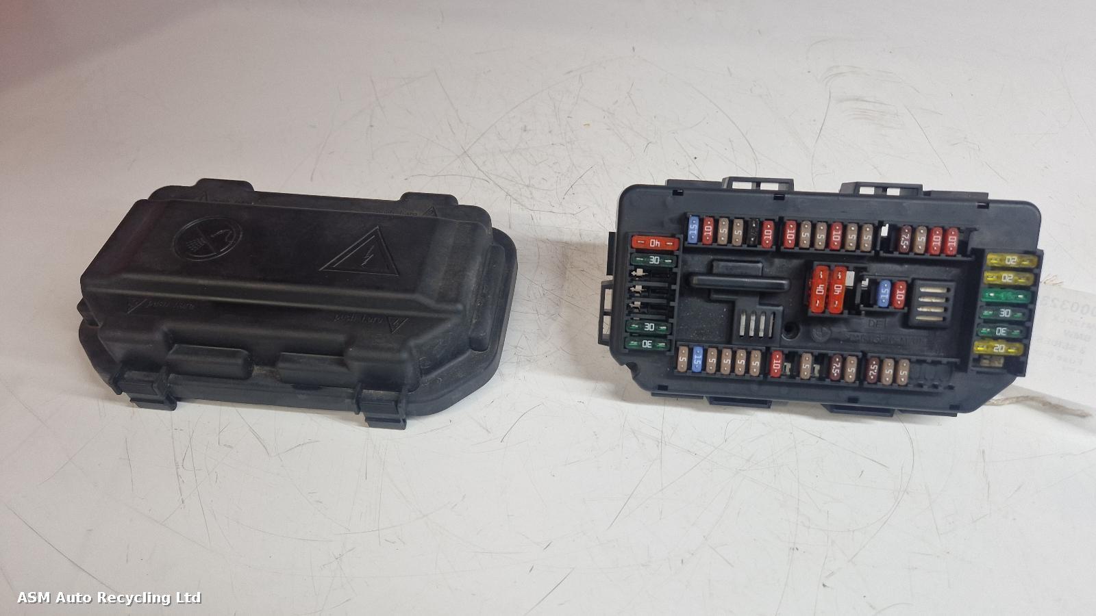 View Auto part Fuse Box Bmw 3 Series 2012