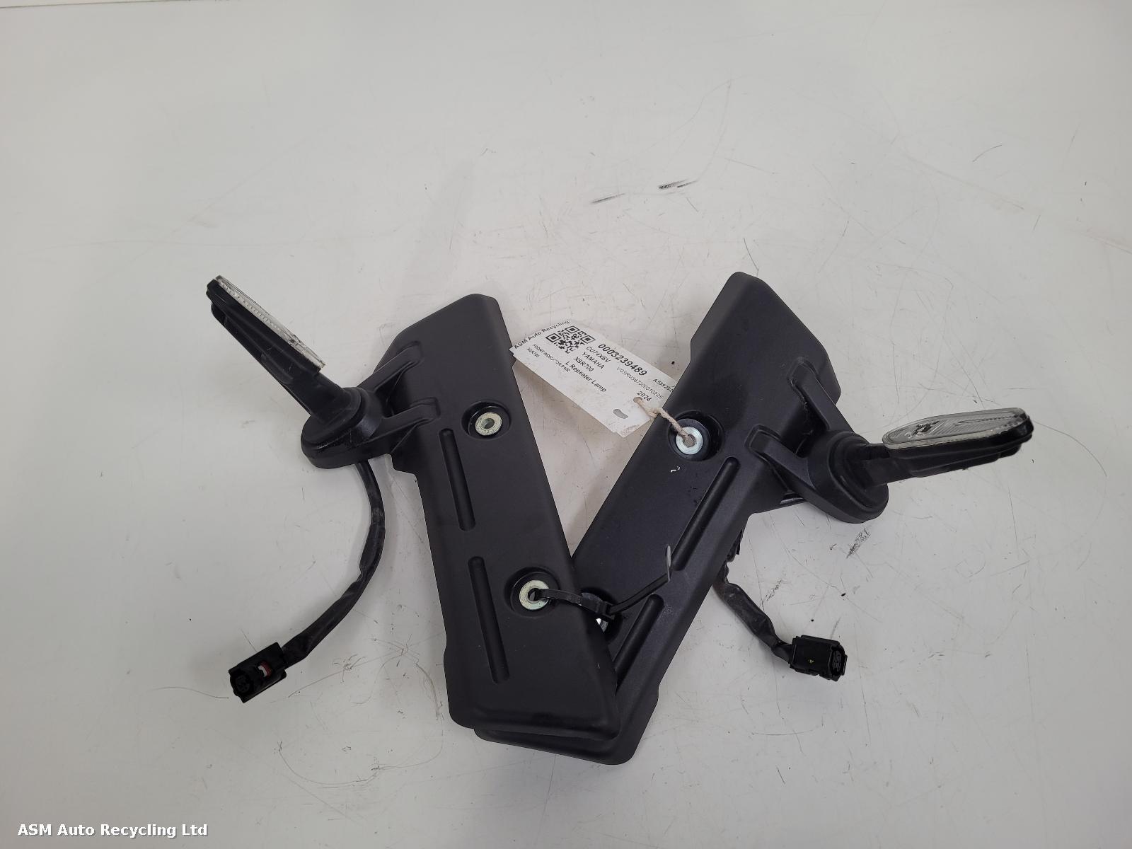 View Auto part L Repeater Lamp Yamaha Xsr700 2024