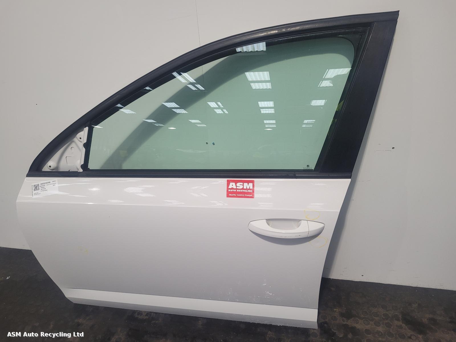 View Auto part L Front Door Skoda Octavia 2015