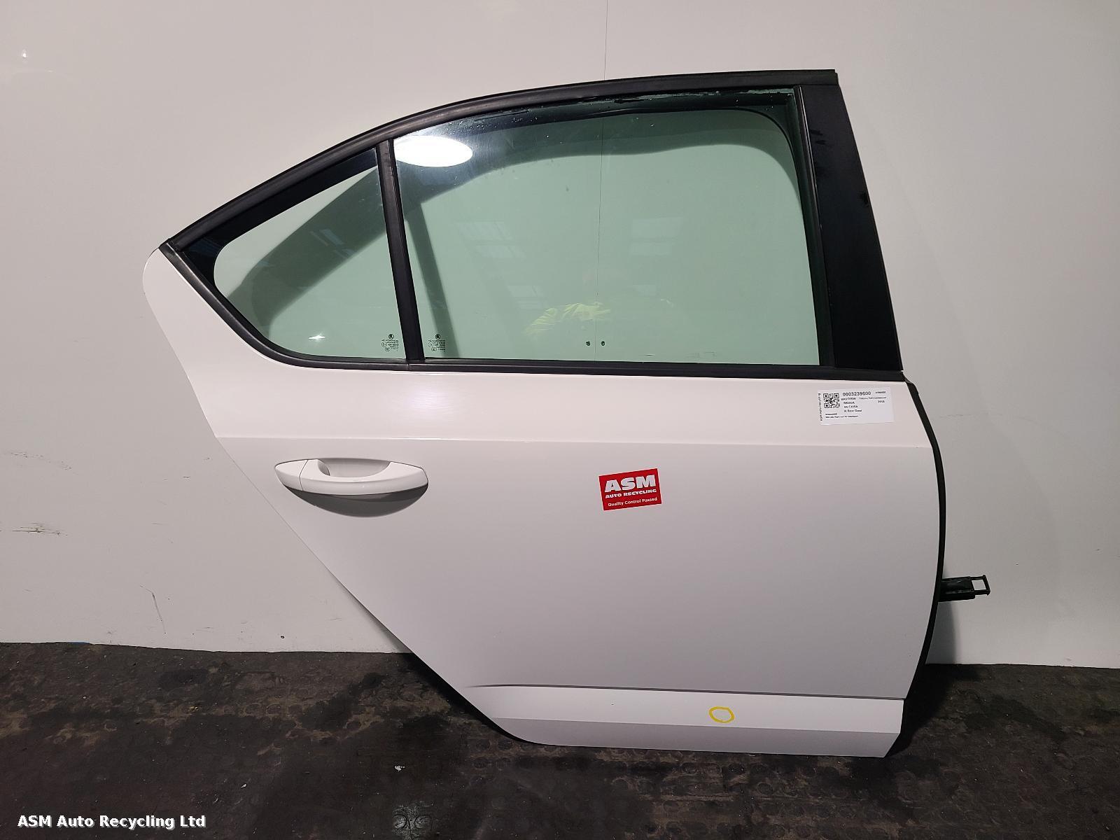View Auto part R Rear Door Skoda Octavia 2015