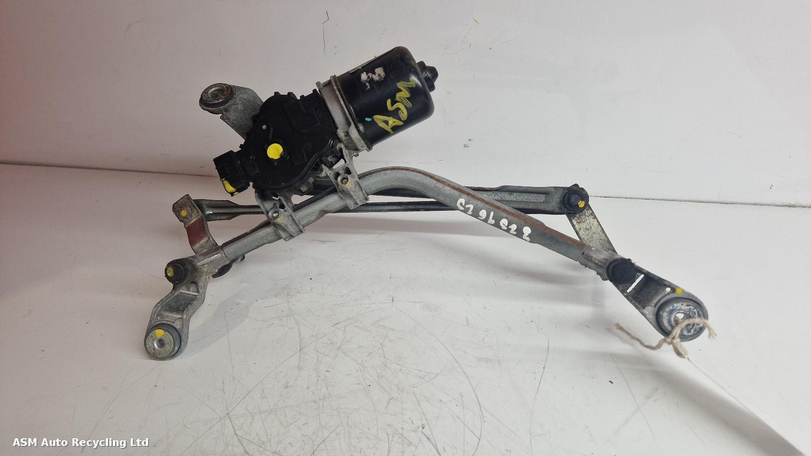 View Auto part Wiper Motor Front Smart Forfour 2015