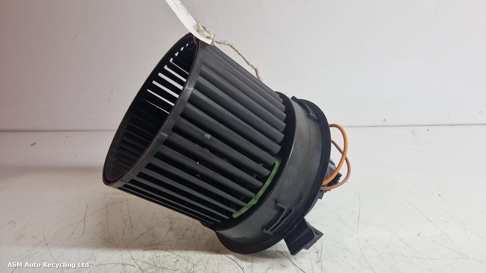 View Auto part Heater Motor/Assembly Renault Clio 2014