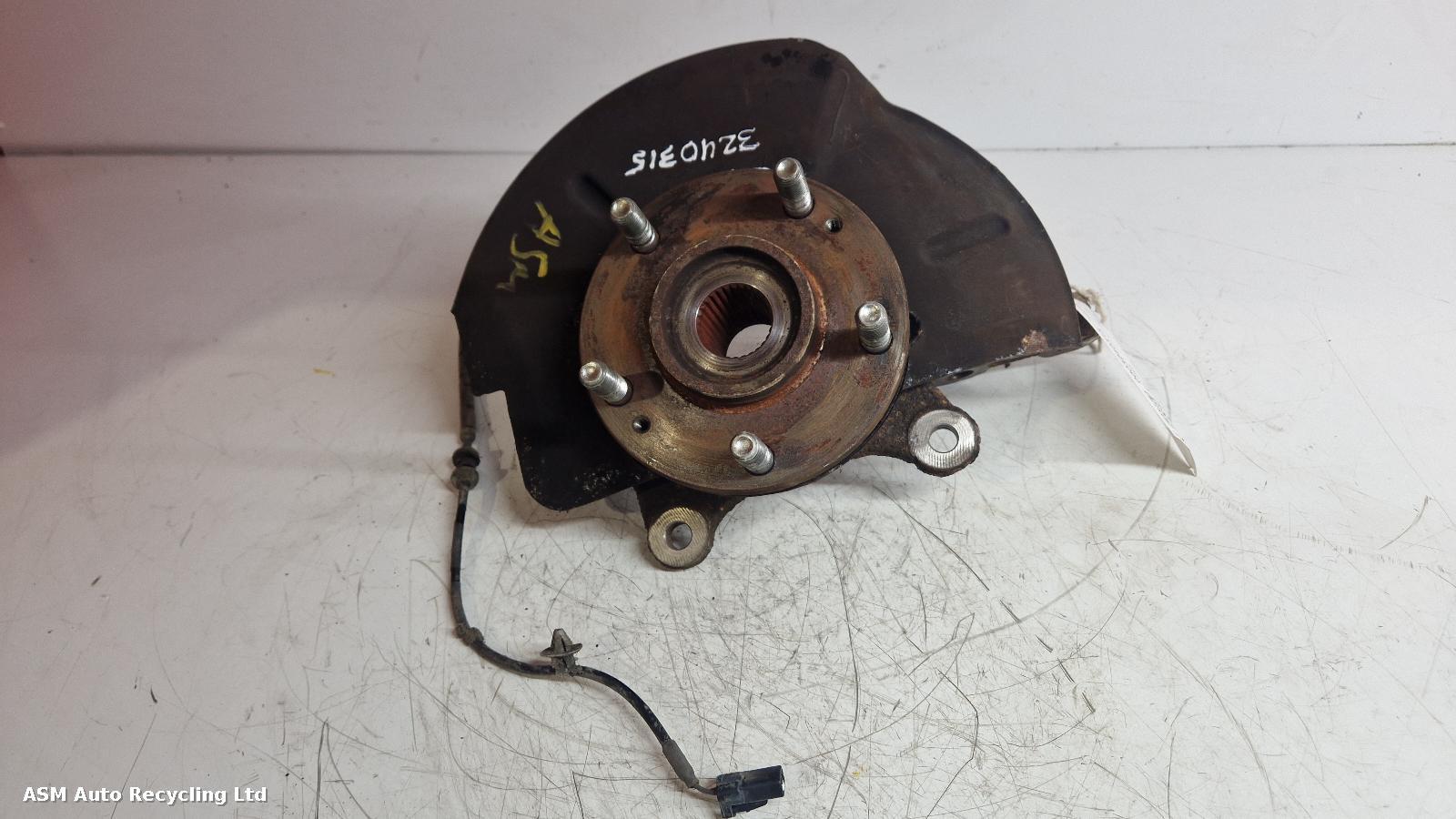 View Auto part RF Hub/Stub Axle Assembly Kia Sportage 2014