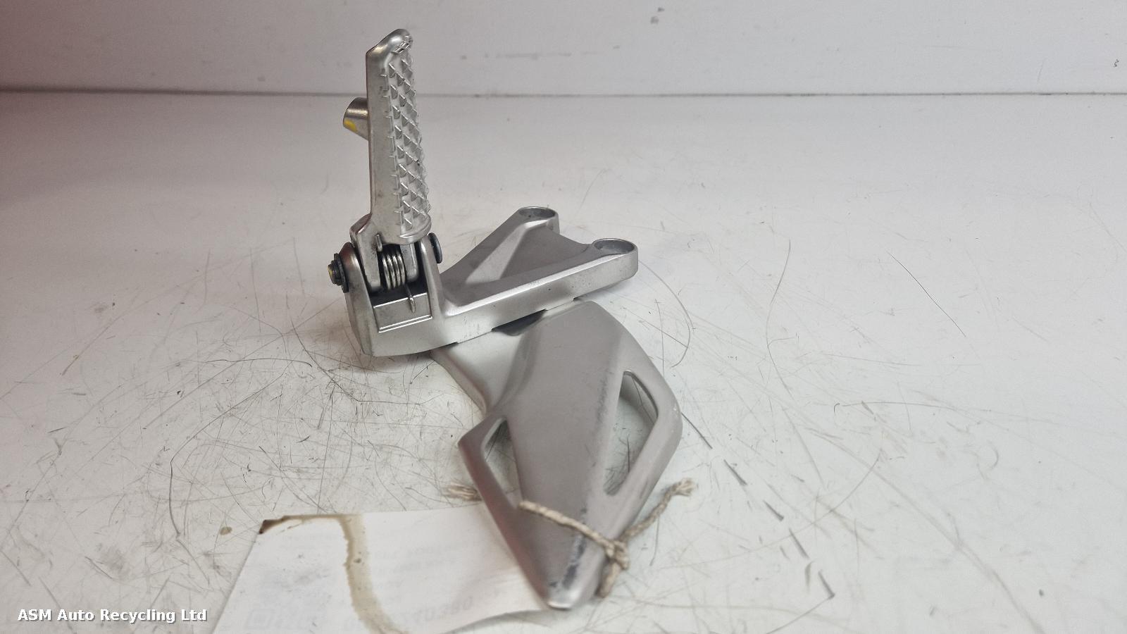 View Auto part Left Footrest Honda Cbr 1000 Rr-8 2008