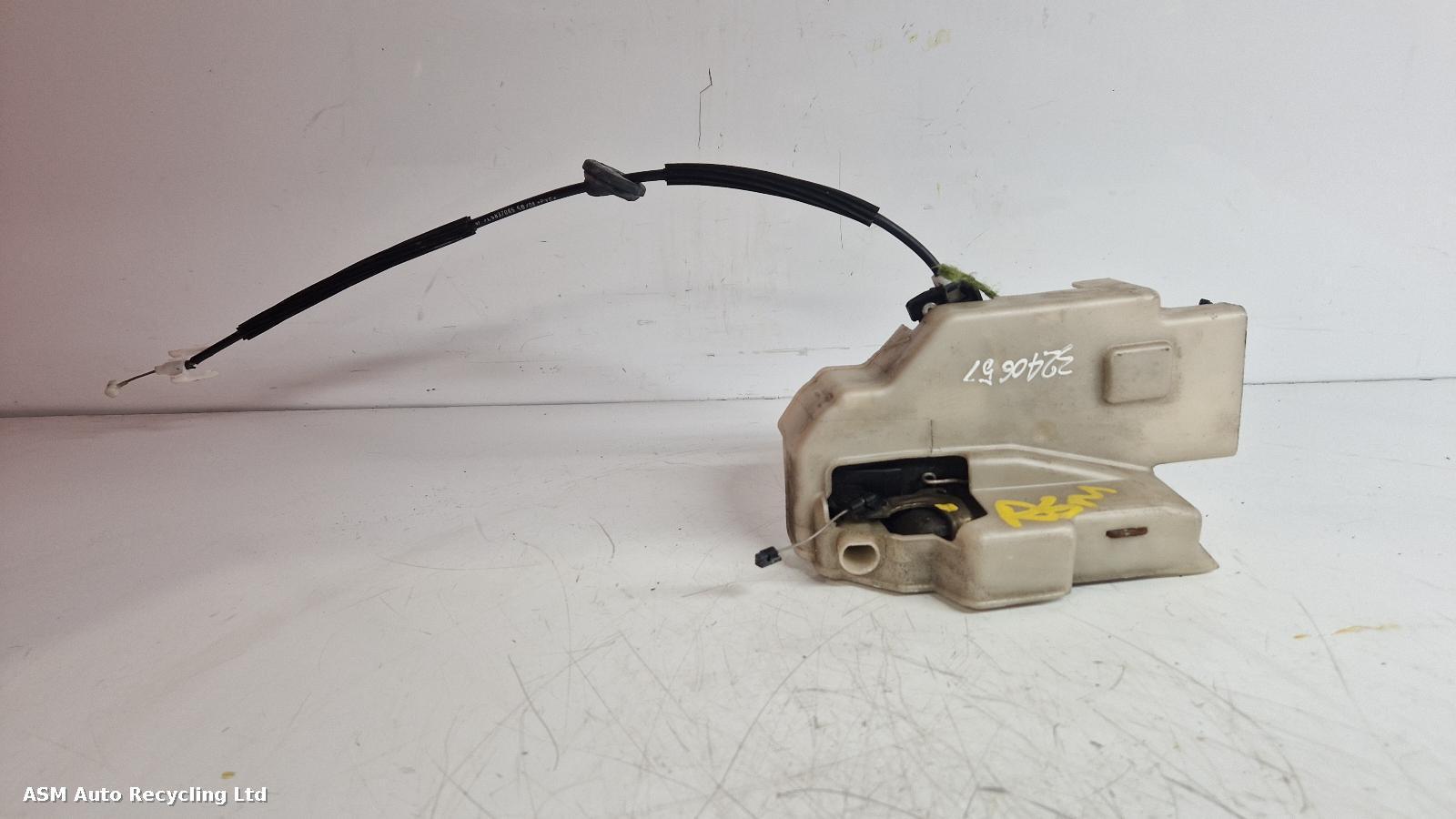 View Auto part Door Lock Assembly Porsche Cayenne 2005