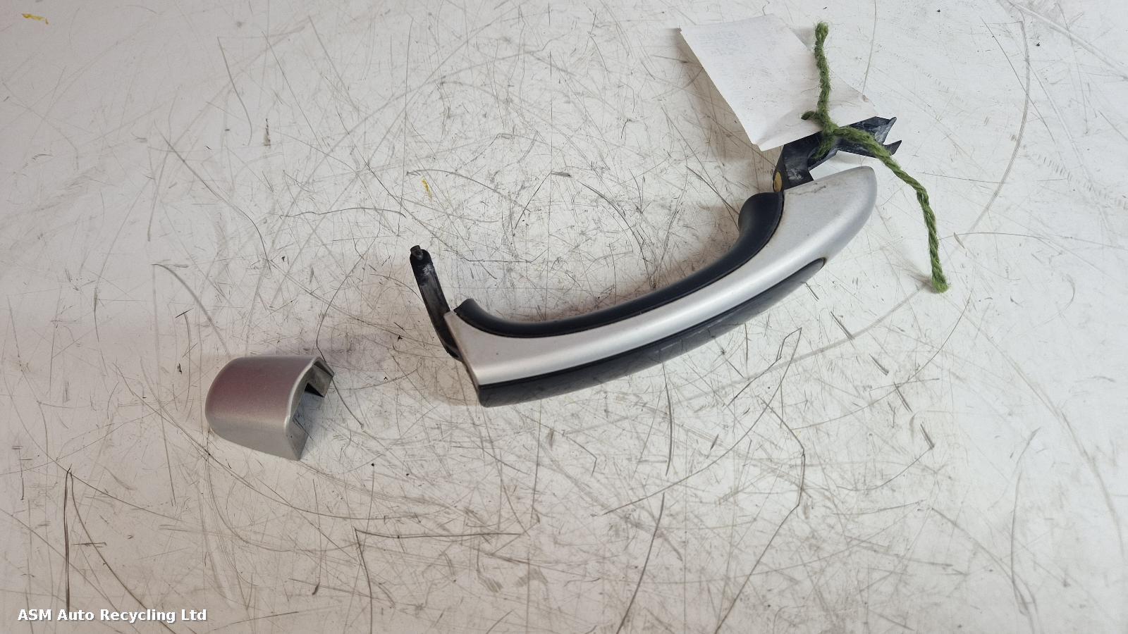 View Auto part Door Handle Porsche Cayenne 2005