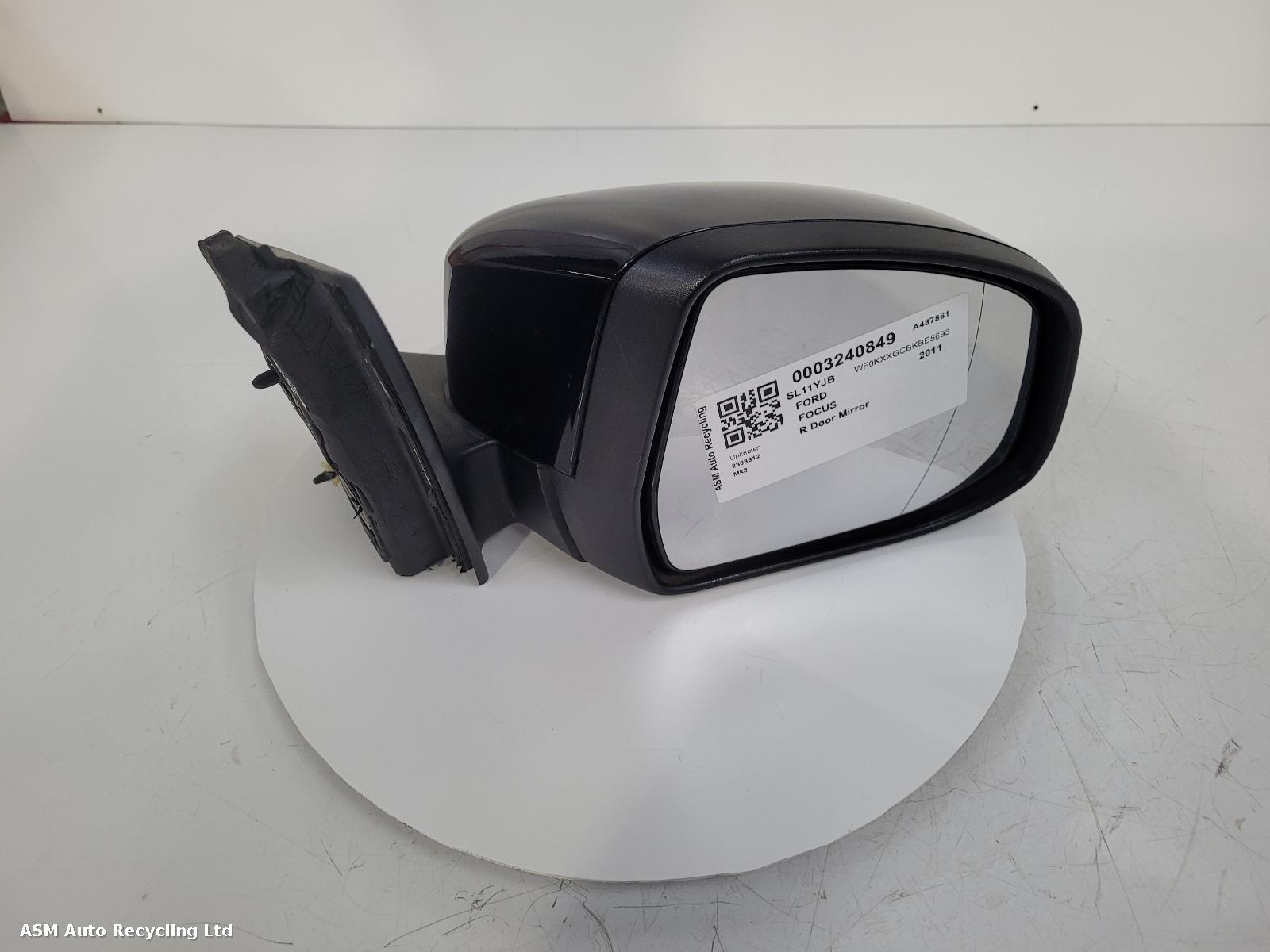 View Auto part R Door Mirror Ford Focus 2011
