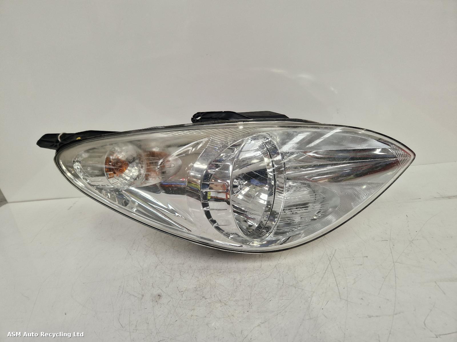 View Auto part R Headlamp Hyundai I20 2012