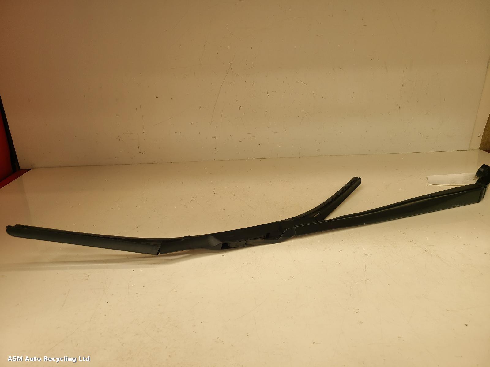 View Auto part Wiper Arm Toyota Auris 2015