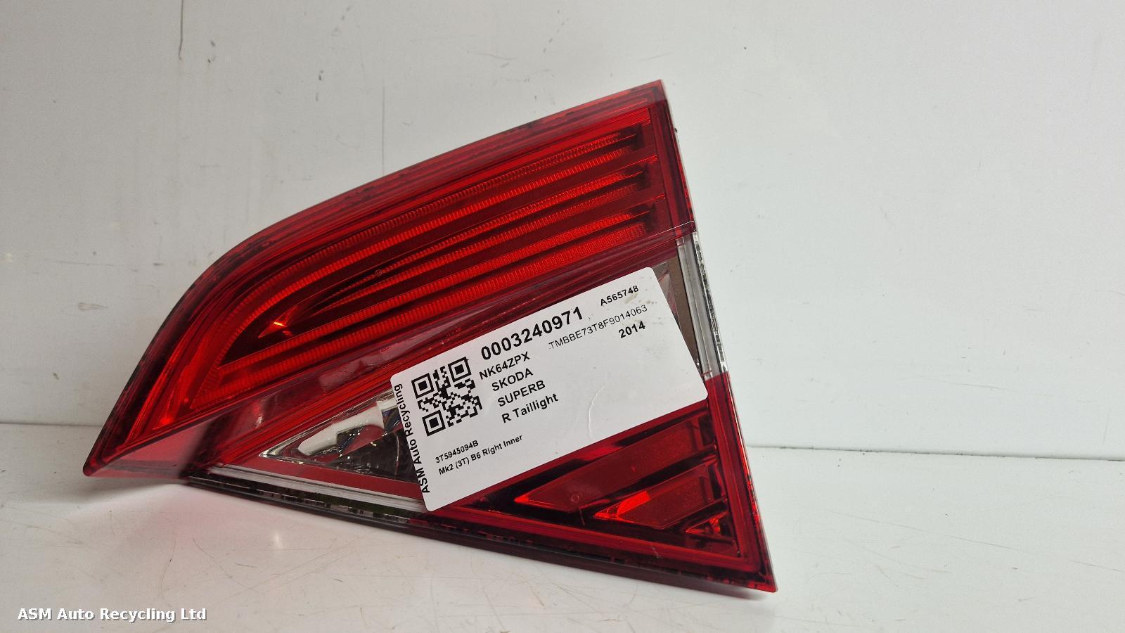 View Auto part R Taillight Skoda Superb 2014