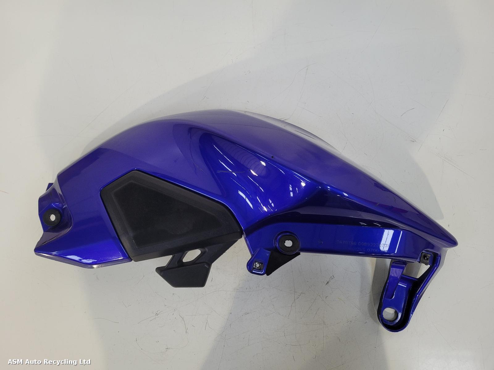 View Auto part Tank Trim Yamaha Tracer 700 2017