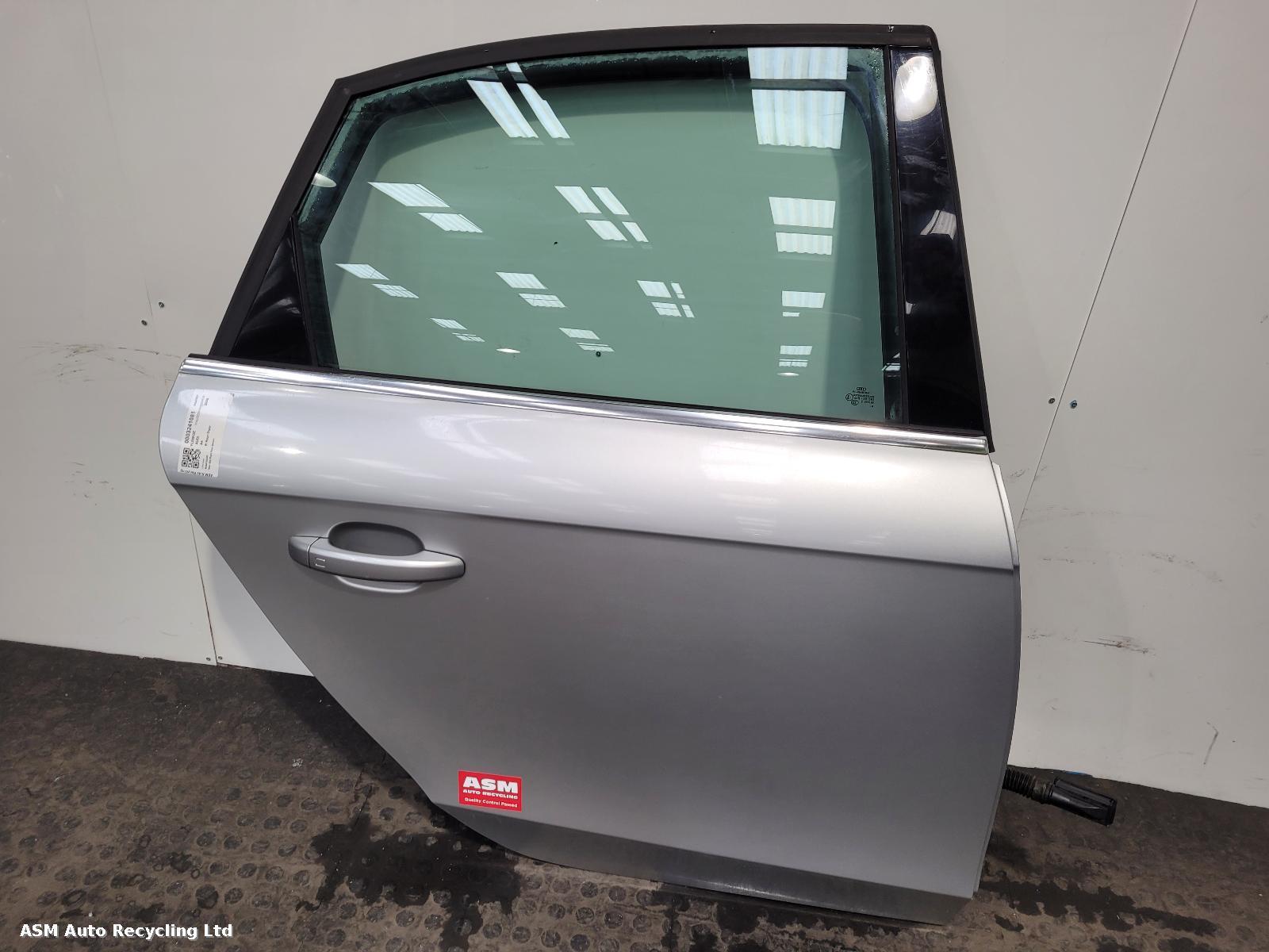 View Auto part R Rear Door Audi A4 2008