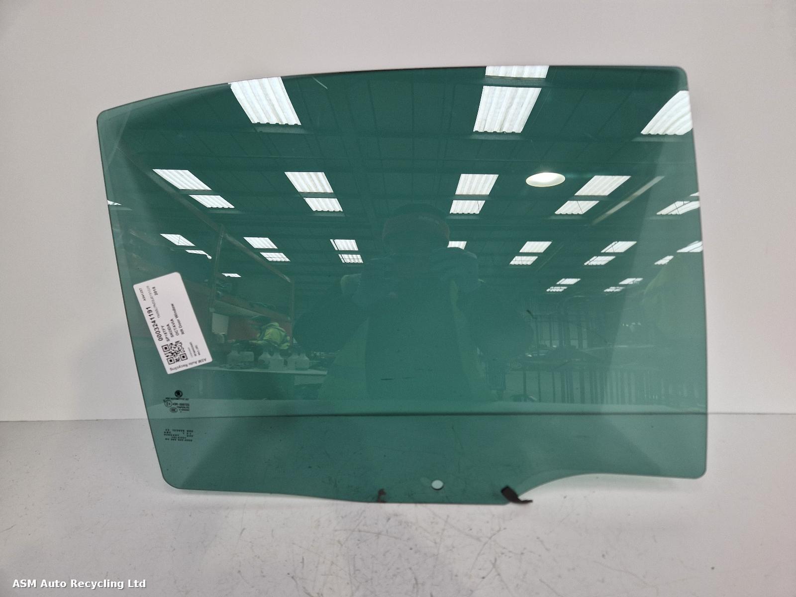 View Auto part RR Door Window Skoda Octavia 2018