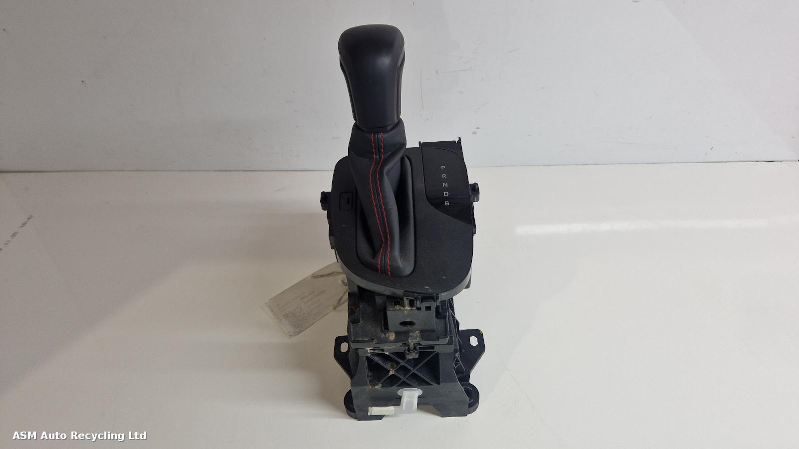 View Auto part Gear Stick/Shifter Toyota Yaris Cross 2023