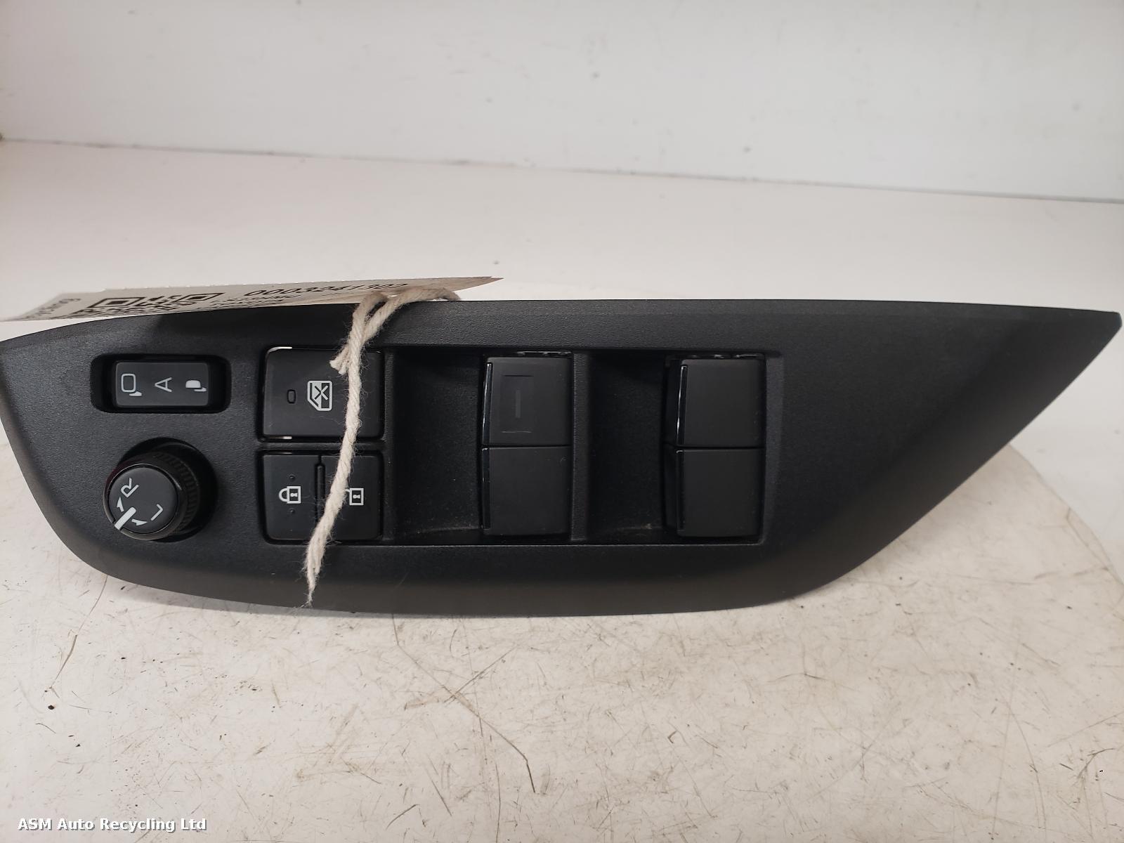 View Auto part Elect. Window Switch Toyota Yaris Cross 2023