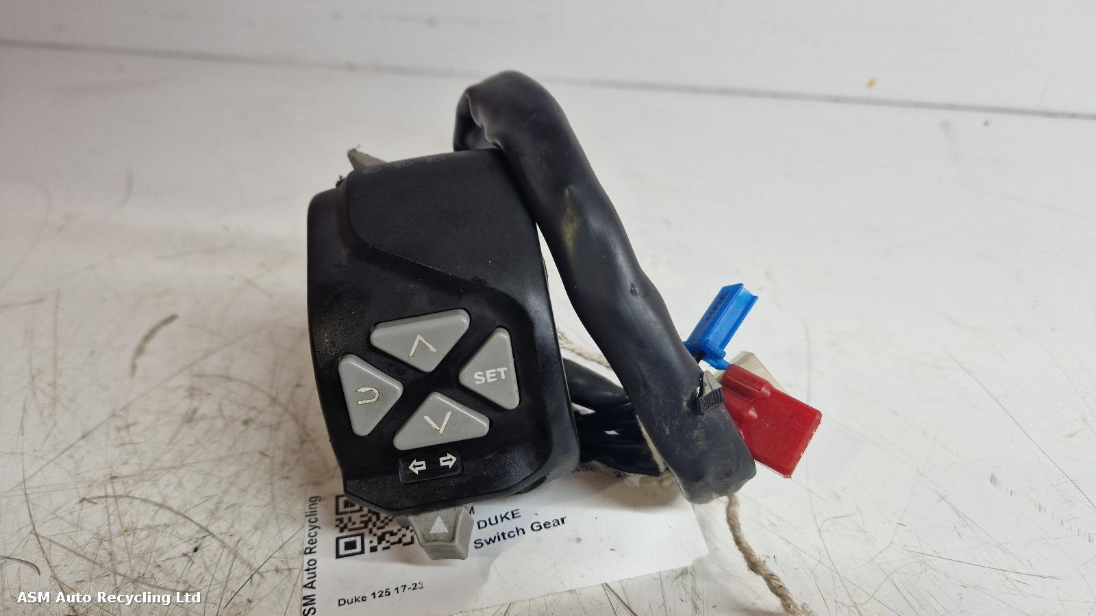 View Auto part LH Switch Gear Ktm 125 Duke 2020