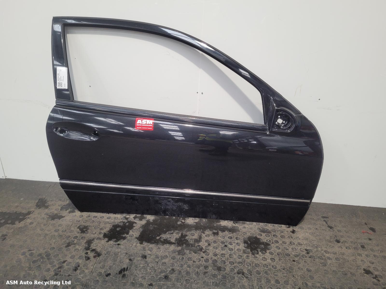 View Auto part R Front Door Mercedes Clc 2010