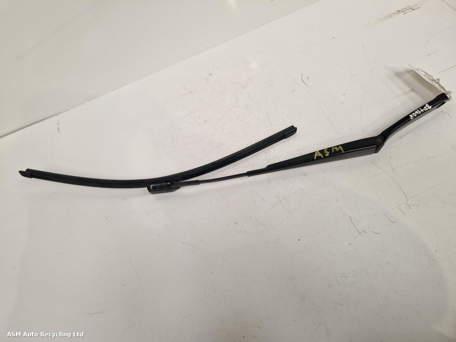 View Auto part Wiper Arm Volkswagen Golf 2009