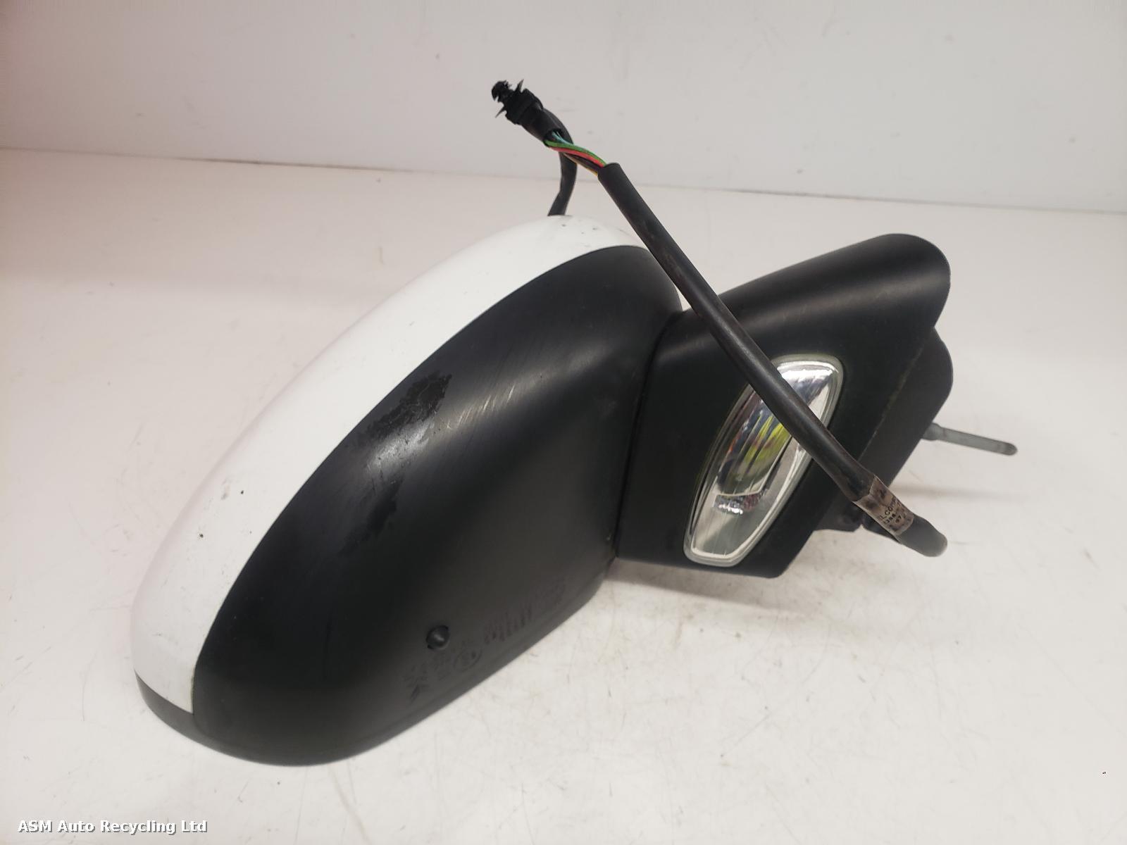 View Auto part R Door Mirror Citroen C3 2013