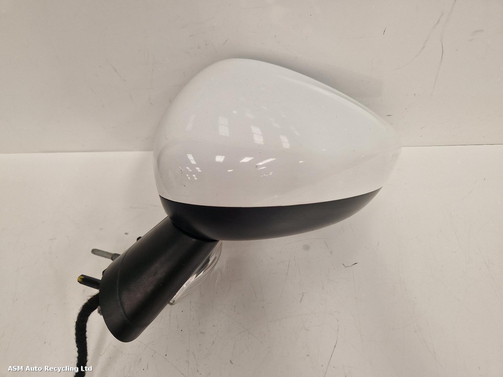 View Auto part L Door Mirror Citroen C4 2018