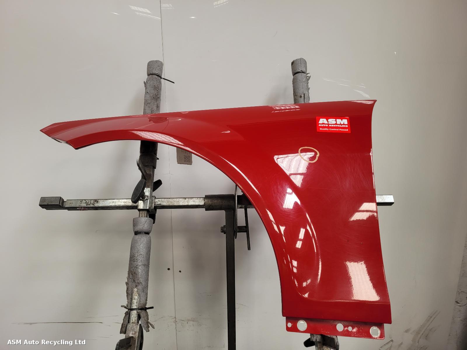 View Auto part L Wing Mercedes C Class 2013
