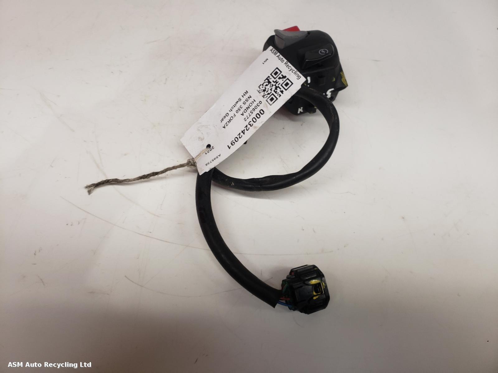 View Auto part RH Switch Gear Honda Nss 350 Forza 2021
