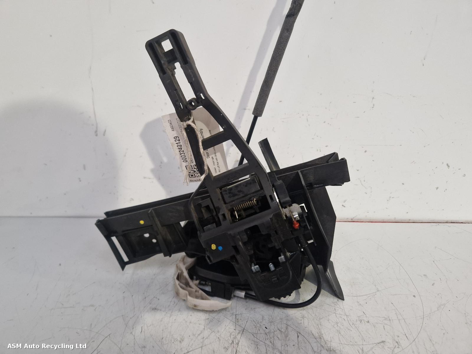 View Auto part Door Lock Assembly Ford Focus 2011