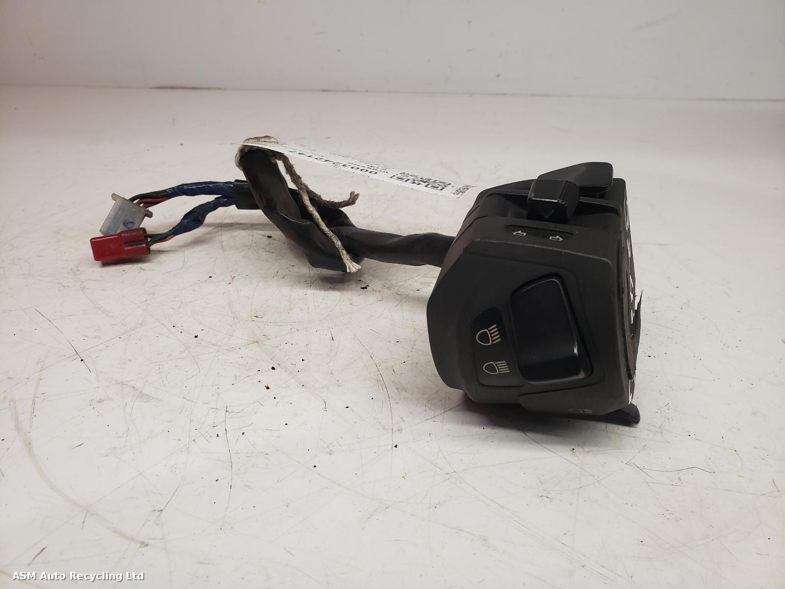 View Auto part LH Switch Gear Ktm Rc 125 2018