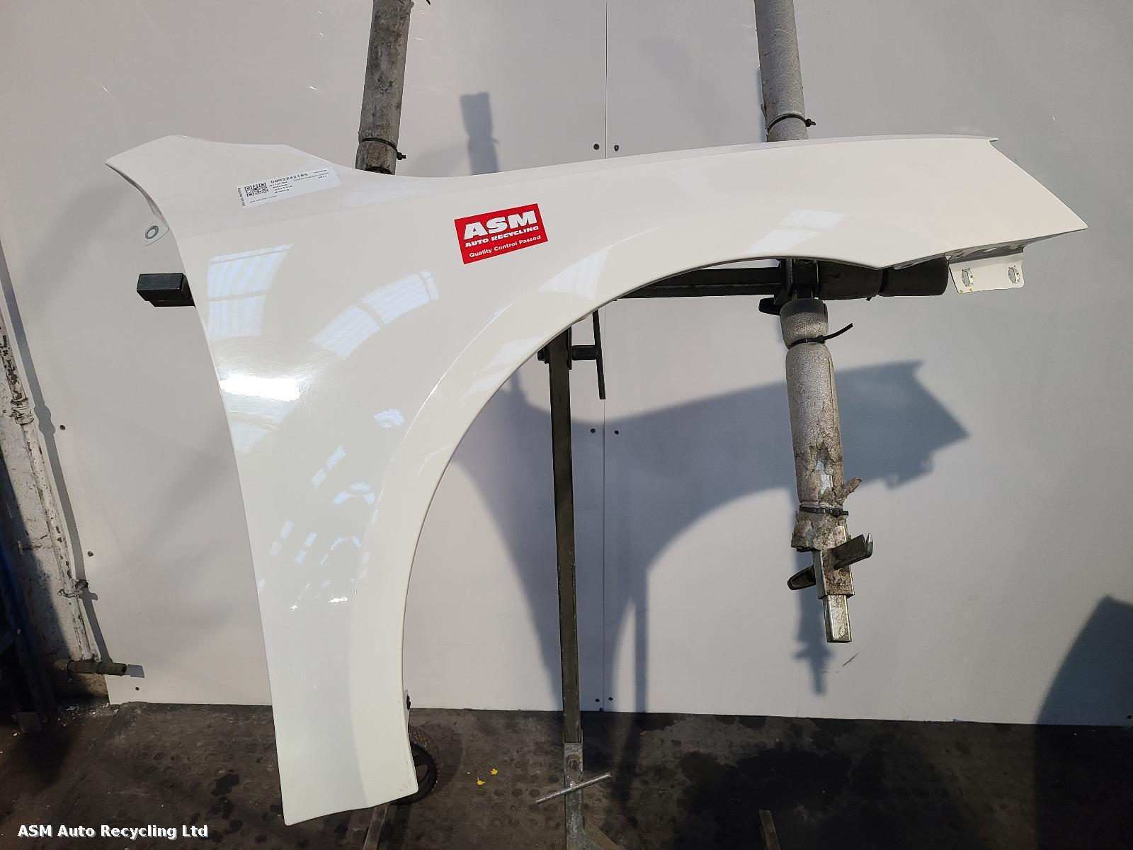 View Auto part R Wing Skoda Octavia 2014