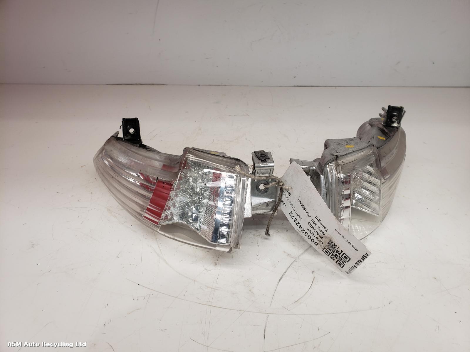 View Auto part Taillight Piaggio Mp3 300 Yourban 2011