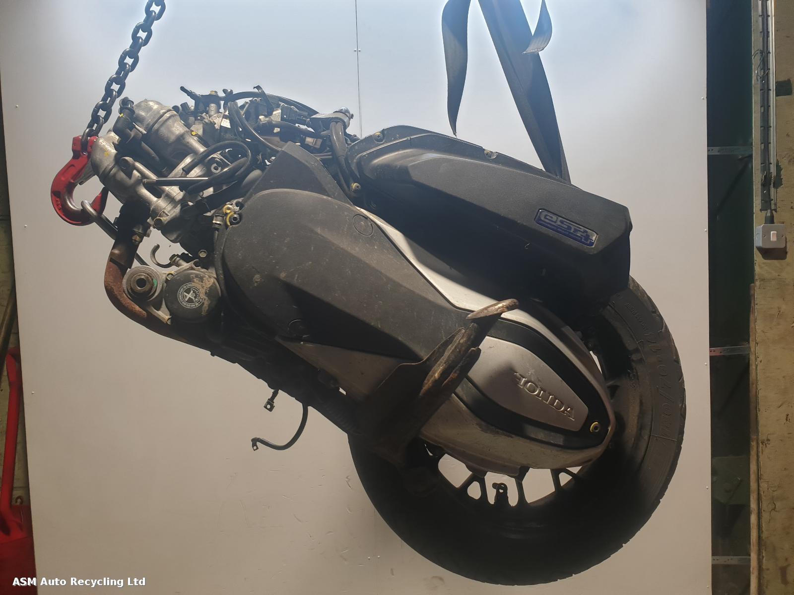 View Auto part Engine Honda Adv350 2022