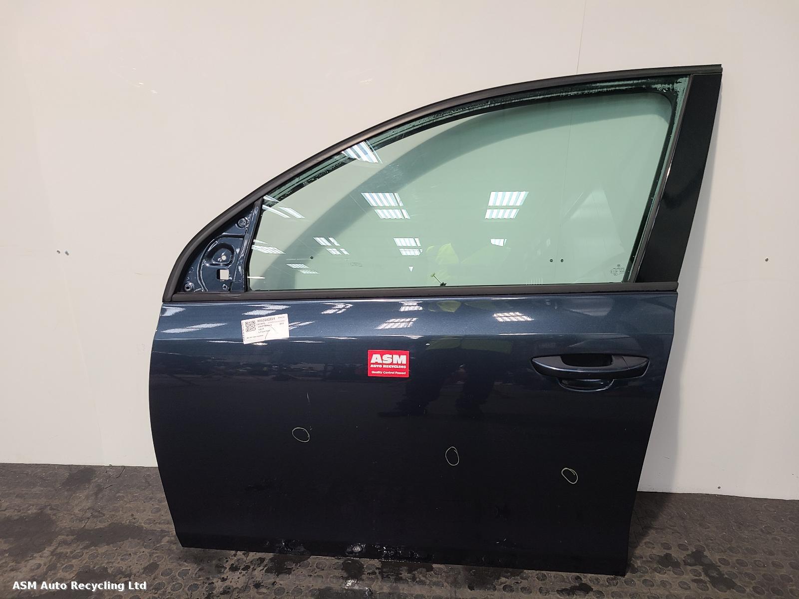 View Auto part L Front Door Volkswagen Golf 2010