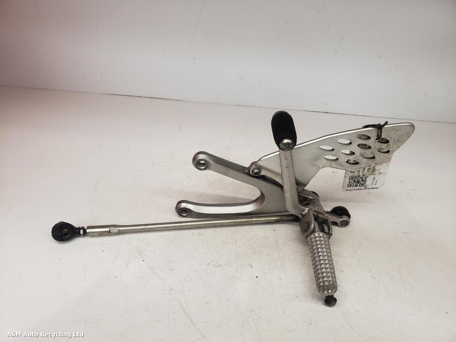 View Auto part Left Footrest Yamaha Yzf R1 2006