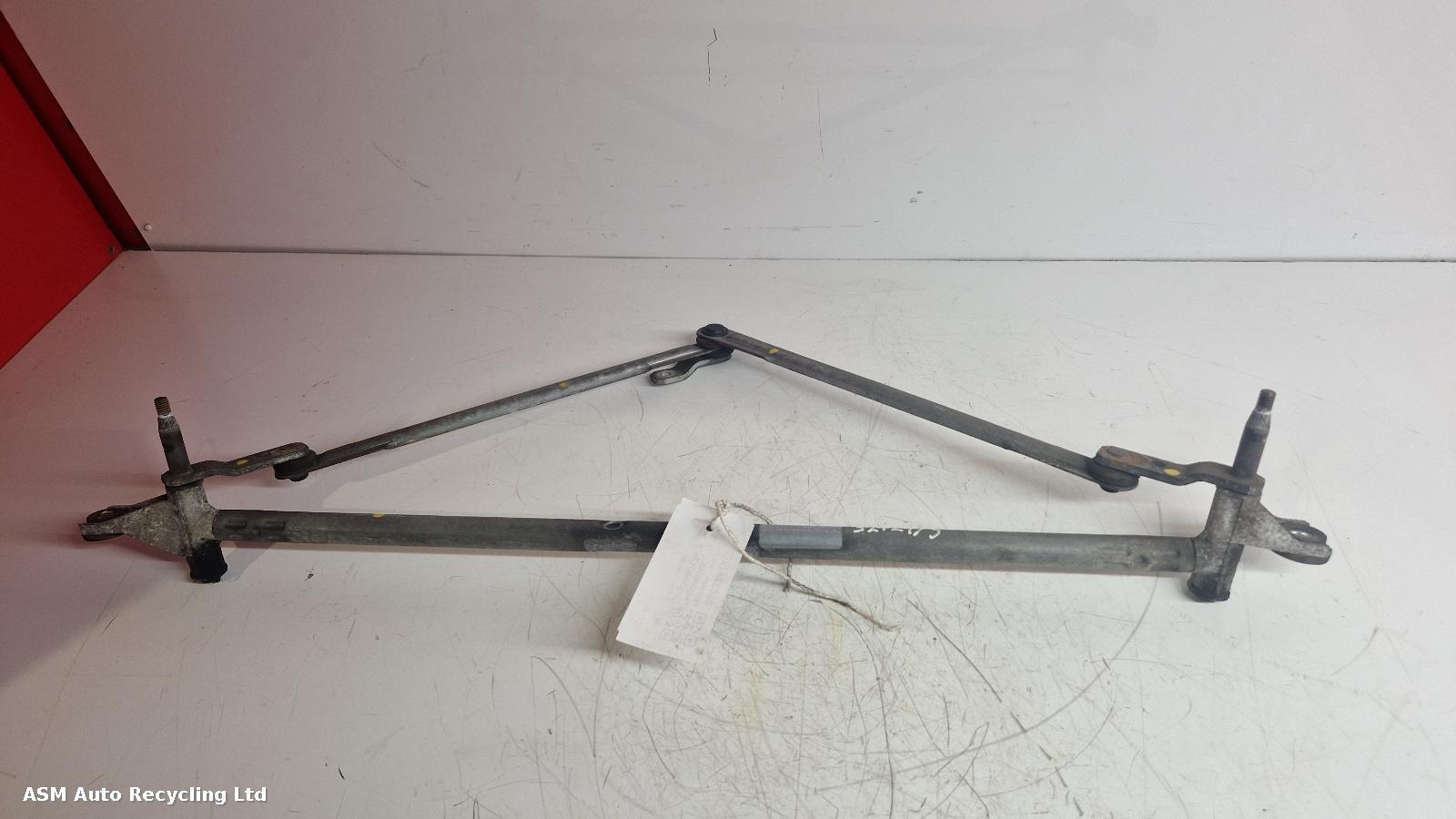 View Auto part Wiper Linkage Land Rover Discovery 2005