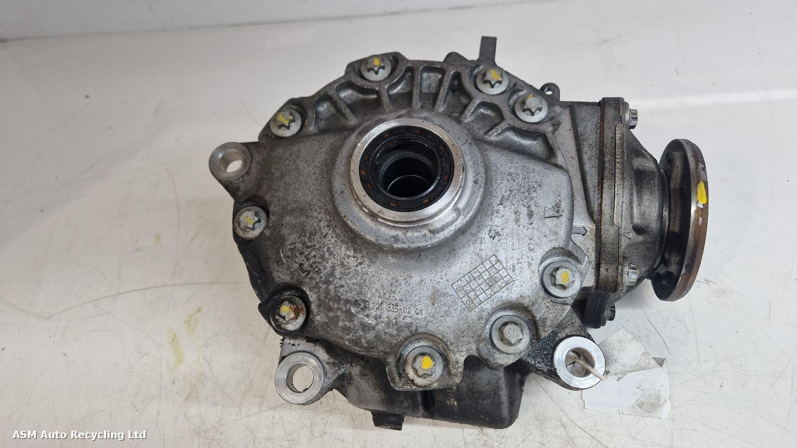 View Auto part Differential Assembly Mercedes Glc 2016